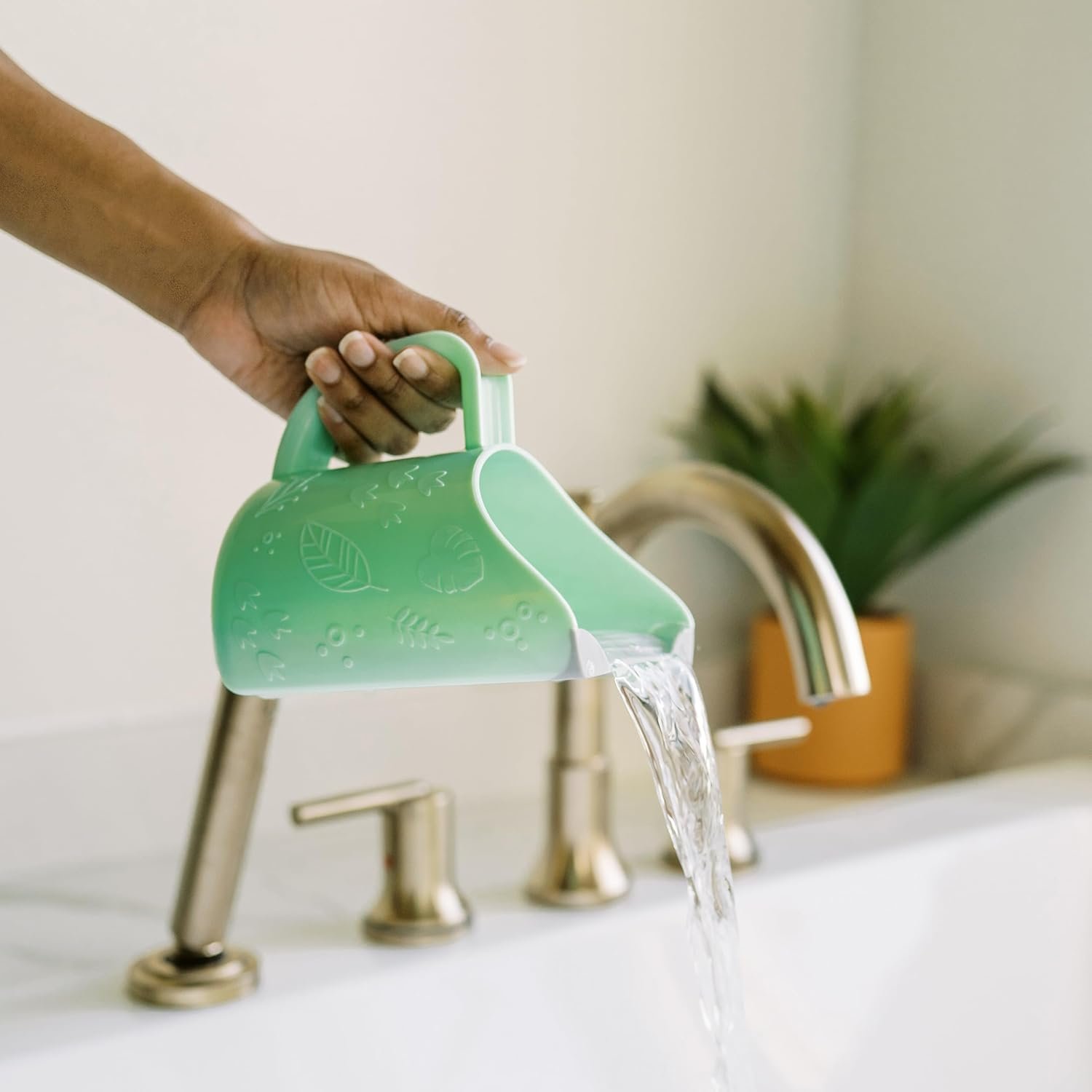 Dr. Brown's CleanUp Dino-Pour Baby Bath Rinse Cup, Tear-Free Rinsing for Babies and Toddlers, BPA Free - Image 13