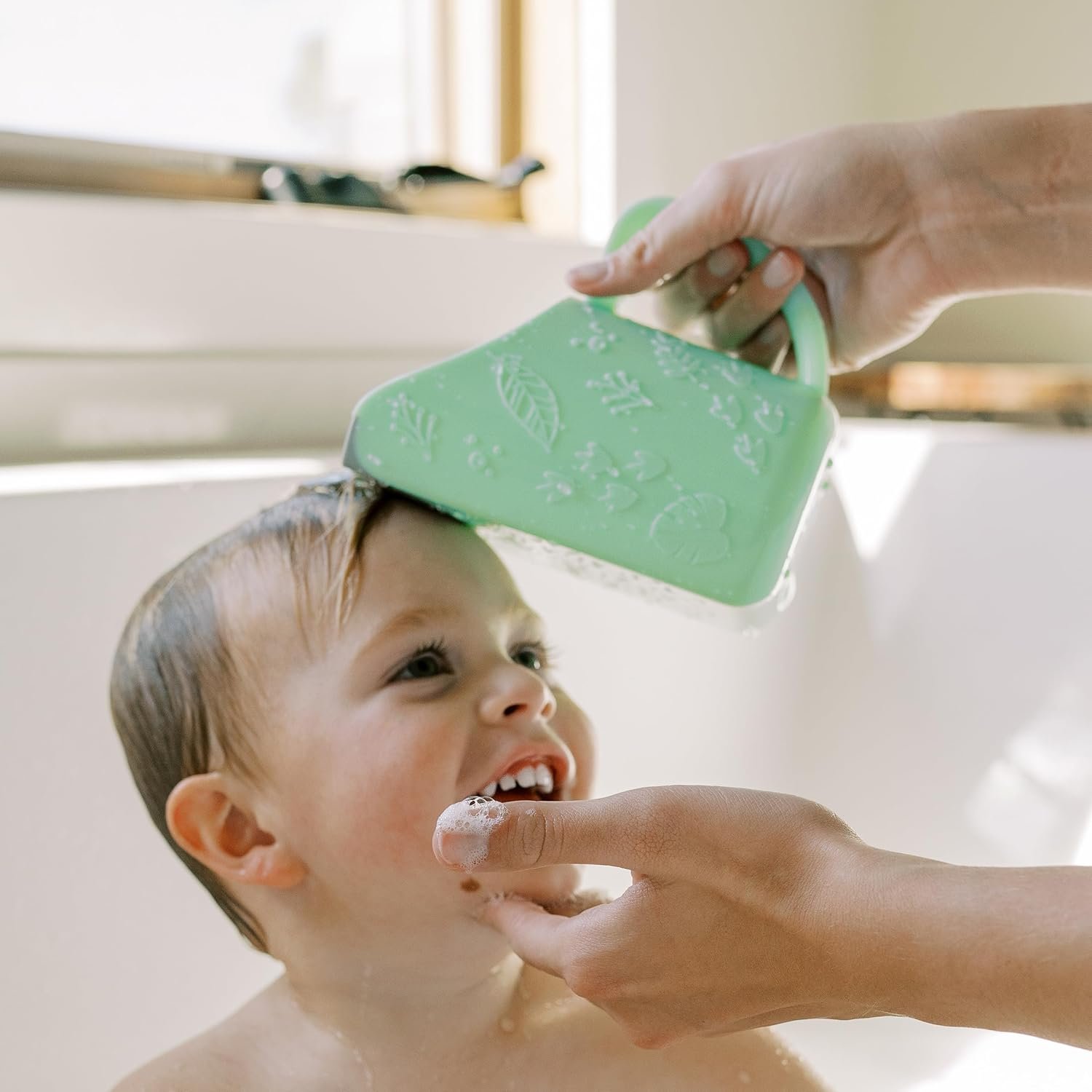 Dr. Brown's CleanUp Dino-Pour Baby Bath Rinse Cup, Tear-Free Rinsing for Babies and Toddlers, BPA Free - Image 10